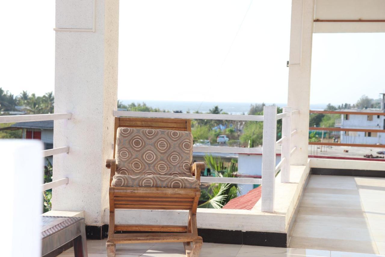 Sunshine Sea View Hotel Alībāg Buitenkant foto